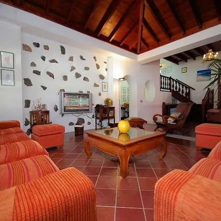 Sleeps 6 Pool Wifi *