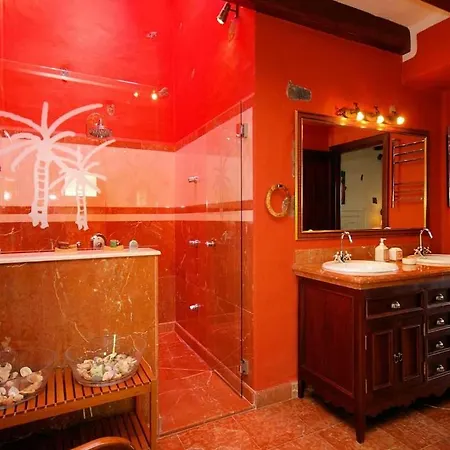 Sleeps 6 Pool Wifi Villa *