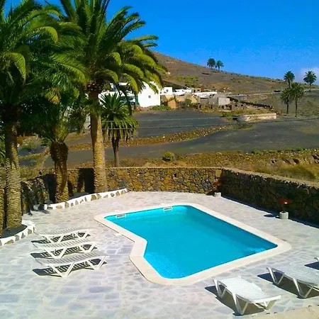 Sleeps 6 Pool Wifi Villa