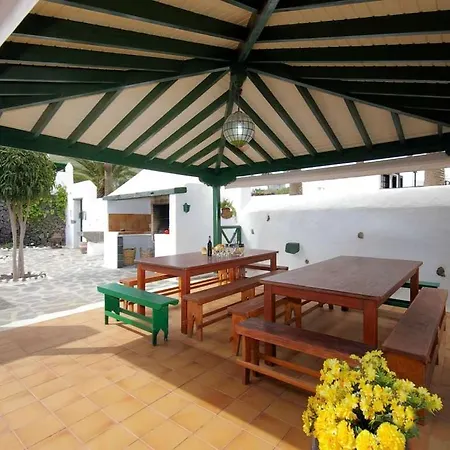 Sleeps 6 Pool Wifi Haria